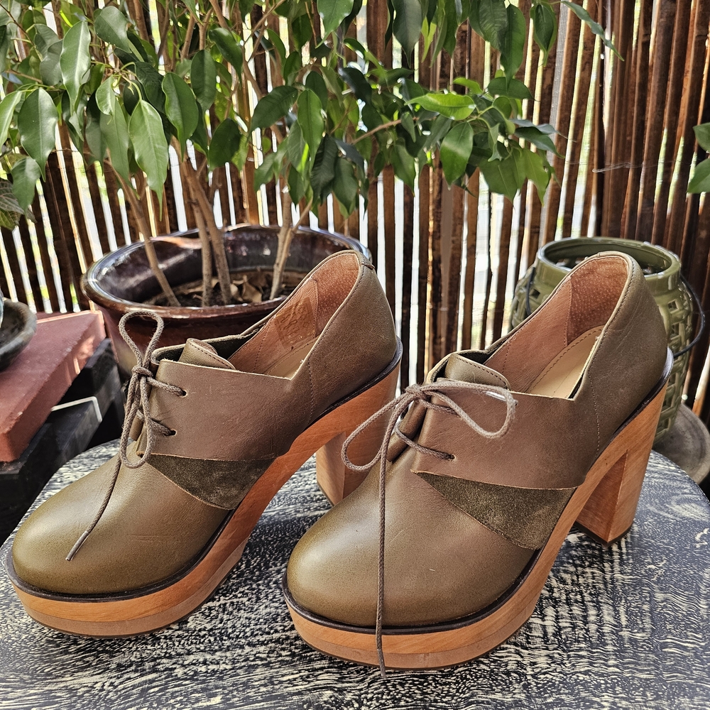 Elegant Brown Women's Platform Shoes